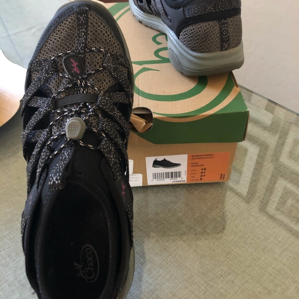 Chaco Outcross Evo 1 water shoes EUC